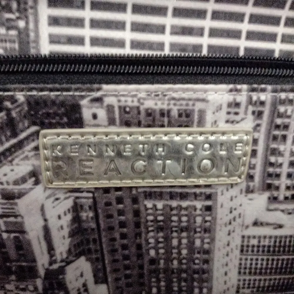KENNETH COLE Faux Snakeskin Clutch Retro Envelope Purse Handbag Y2K Metallic